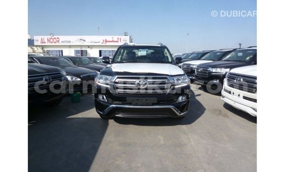 Tenga Imported Toyota Land Cruiser Nhema Mota in Import - Dubai in Harare Tenga Imported Toyota Land Cruiser Nhema Mota in Import - Dubai in Harare