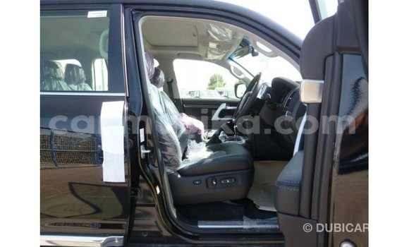 Tenga Imported Toyota Land Cruiser Nhema Mota in Import - Dubai in Harare Tenga Imported Toyota Land Cruiser Nhema Mota in Import - Dubai in Harare