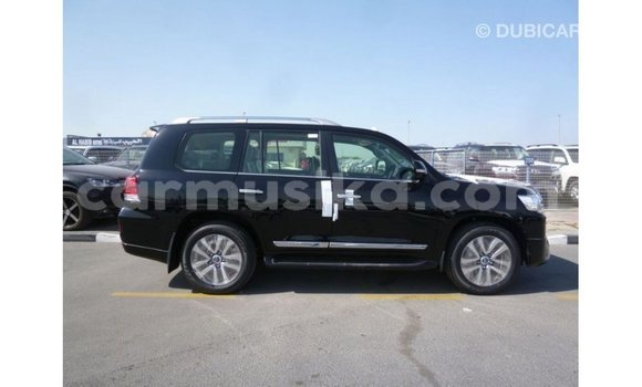 Tenga Imported Toyota Land Cruiser Nhema Mota in Import - Dubai in Harare Tenga Imported Toyota Land Cruiser Nhema Mota in Import - Dubai in Harare