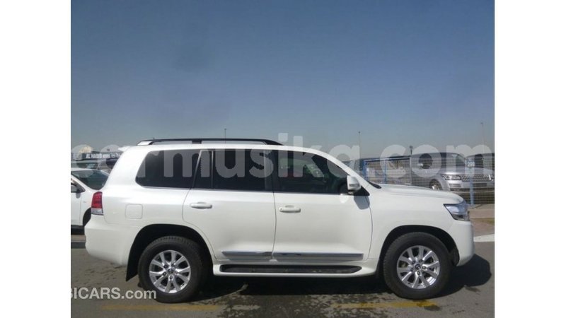 Big with watermark toyota land cruiser harare import dubai 12658