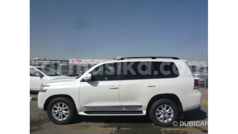 Big with watermark toyota land cruiser harare import dubai 12658