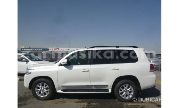 Buy Import Toyota Land Cruiser White Car in Import - Dubai in Harare Buy Import Toyota Land Cruiser White Car in Import - Dubai in Harare