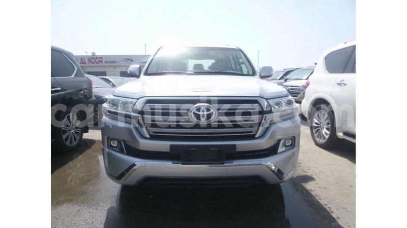 Big with watermark toyota land cruiser harare import dubai 12659