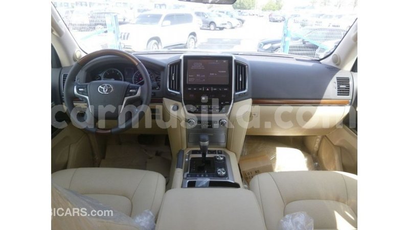 Big with watermark toyota land cruiser harare import dubai 12659