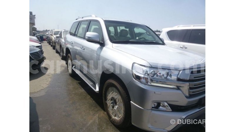 Big with watermark toyota land cruiser harare import dubai 12659