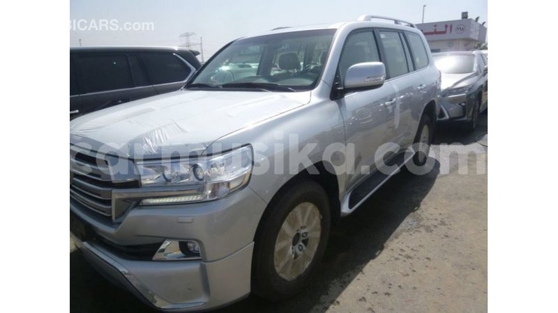 Big with watermark toyota land cruiser harare import dubai 12659