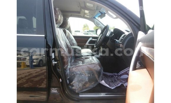 Nunua Imported Toyota Land Cruiser Nyeusi Gari ndani ya Import - Dubai nchini Harare Nunua Imported Toyota Land Cruiser Nyeusi Gari ndani ya Import - Dubai nchini Harare