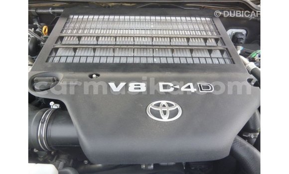 Nunua Imported Toyota Land Cruiser Nyeusi Gari ndani ya Import - Dubai nchini Harare Nunua Imported Toyota Land Cruiser Nyeusi Gari ndani ya Import - Dubai nchini Harare