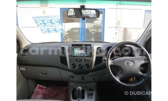 Tenga Imported Toyota Hilux Nhema Mota in Import - Dubai in Harare Tenga Imported Toyota Hilux Nhema Mota in Import - Dubai in Harare