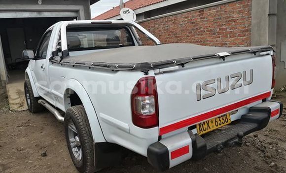 Acheter Occasion Voiture Isuzu KB Blanc à Harare, Harare Acheter Occasion Voiture Isuzu KB Blanc à Harare, Harare