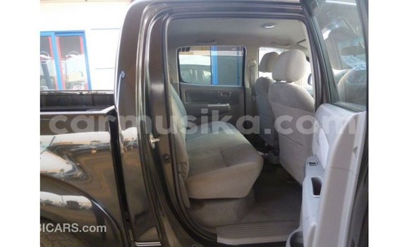 Tenga Imported Toyota Hilux Nhema Mota in Import - Dubai in Harare Tenga Imported Toyota Hilux Nhema Mota in Import - Dubai in Harare