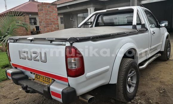 Acheter Occasion Voiture Isuzu KB Blanc à Harare, Harare Acheter Occasion Voiture Isuzu KB Blanc à Harare, Harare