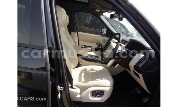 Tenga Imported Land Rover Range Rover Bhurawuni Mota in Import - Dubai in Harare Tenga Imported Land Rover Range Rover Bhurawuni Mota in Import - Dubai in Harare