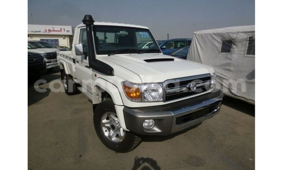 Buy Import Toyota Land Cruiser White Car in Import - Dubai in Harare Buy Import Toyota Land Cruiser White Car in Import - Dubai in Harare