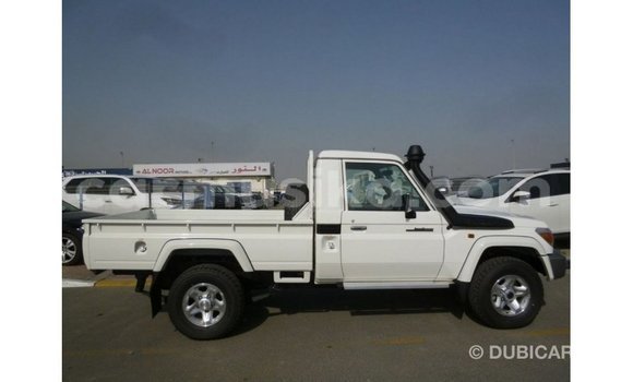 Buy Import Toyota Land Cruiser White Car in Import - Dubai in Harare Buy Import Toyota Land Cruiser White Car in Import - Dubai in Harare