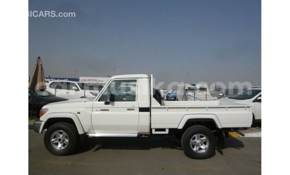 Buy Import Toyota Land Cruiser White Car in Import - Dubai in Harare Buy Import Toyota Land Cruiser White Car in Import - Dubai in Harare