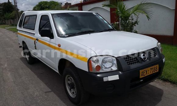 Acheter Occasion Voiture Nissan NP 300 Blanc à Harare, Harare Acheter Occasion Voiture Nissan NP 300 Blanc à Harare, Harare