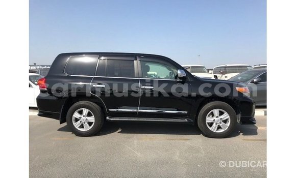 Nunua Imported Toyota Land Cruiser Nyeusi Gari ndani ya Import - Dubai nchini Harare Nunua Imported Toyota Land Cruiser Nyeusi Gari ndani ya Import - Dubai nchini Harare