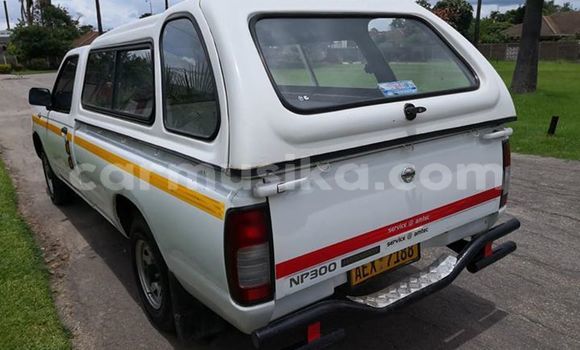 Acheter Occasion Voiture Nissan NP 300 Blanc à Harare, Harare Acheter Occasion Voiture Nissan NP 300 Blanc à Harare, Harare