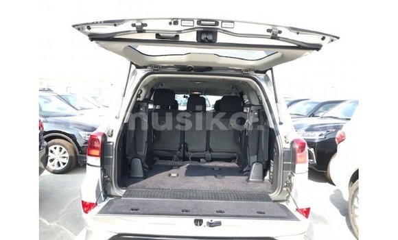 Tenga Imported Toyota Land Cruiser Zvimwe Mota in Import - Dubai in Harare Tenga Imported Toyota Land Cruiser Zvimwe Mota in Import - Dubai in Harare