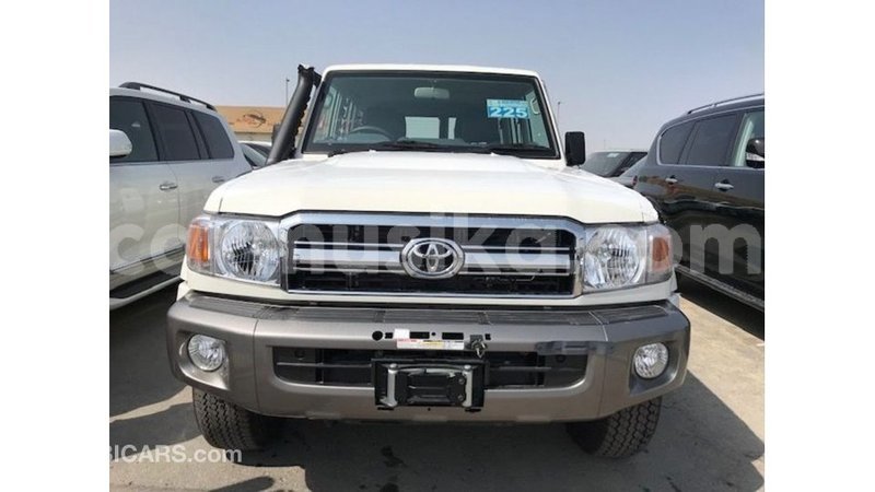 Big with watermark toyota land cruiser harare import dubai 12691