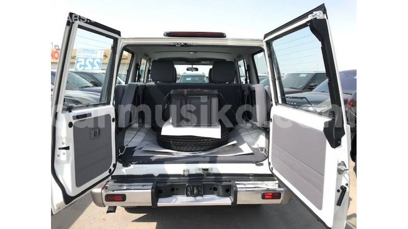 Big with watermark toyota land cruiser harare import dubai 12691