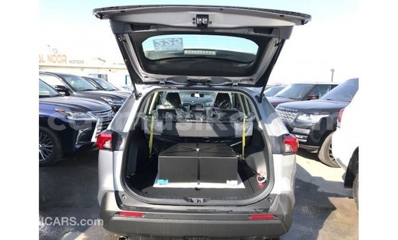 Tenga Imported Toyota HiAce Zvimwe Rori in Import - Dubai in Harare Tenga Imported Toyota HiAce Zvimwe Rori in Import - Dubai in Harare