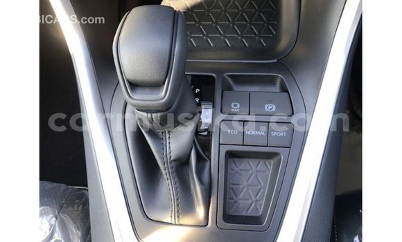 Tenga Imported Toyota HiAce Zvimwe Rori in Import - Dubai in Harare Tenga Imported Toyota HiAce Zvimwe Rori in Import - Dubai in Harare