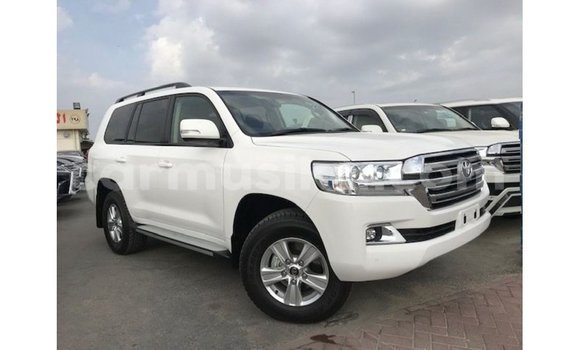 Buy Import Toyota Land Cruiser White Car in Import - Dubai in Harare Buy Import Toyota Land Cruiser White Car in Import - Dubai in Harare