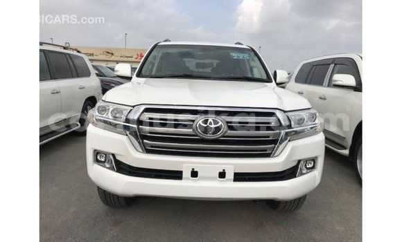 Buy Import Toyota Land Cruiser White Car in Import - Dubai in Harare Buy Import Toyota Land Cruiser White Car in Import - Dubai in Harare
