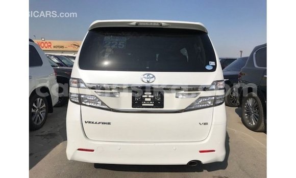 Tenga Imported Toyota Vellfire Chena Mota in Import - Dubai in Harare Tenga Imported Toyota Vellfire Chena Mota in Import - Dubai in Harare