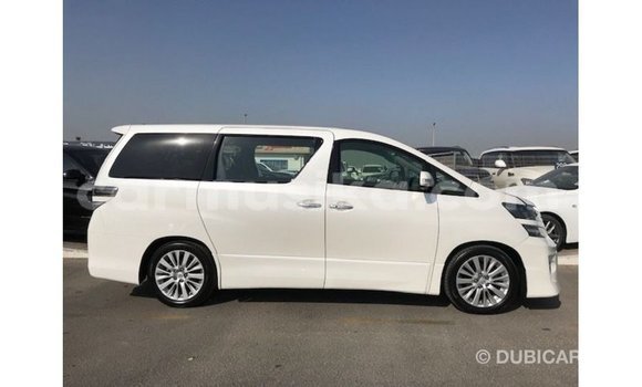 Tenga Imported Toyota Vellfire Chena Mota in Import - Dubai in Harare Tenga Imported Toyota Vellfire Chena Mota in Import - Dubai in Harare