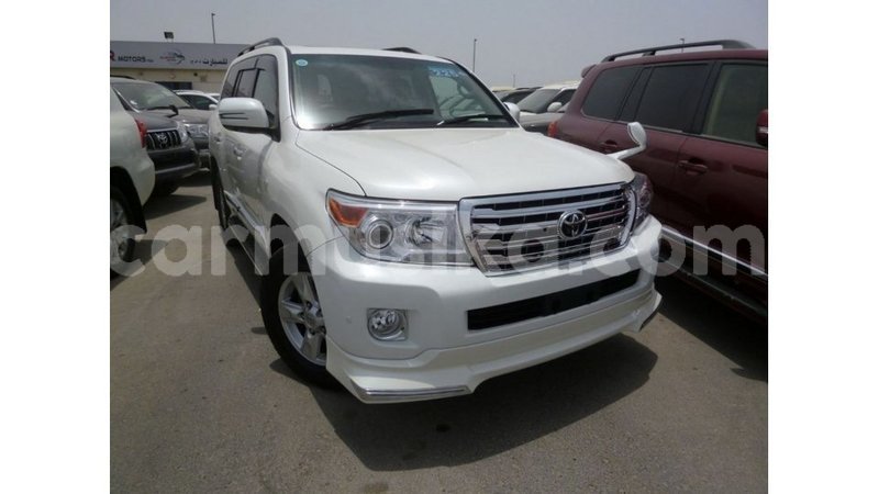 Big with watermark toyota land cruiser harare import dubai 12696