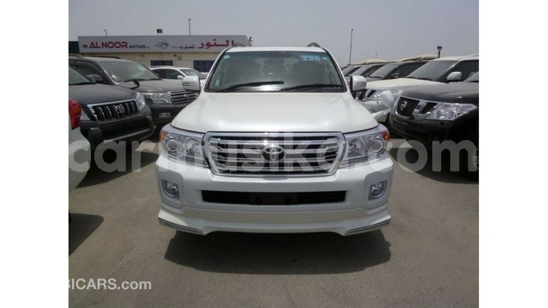 Big with watermark toyota land cruiser harare import dubai 12696