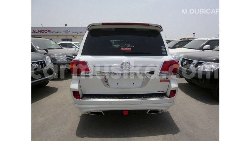 Big with watermark toyota land cruiser harare import dubai 12696