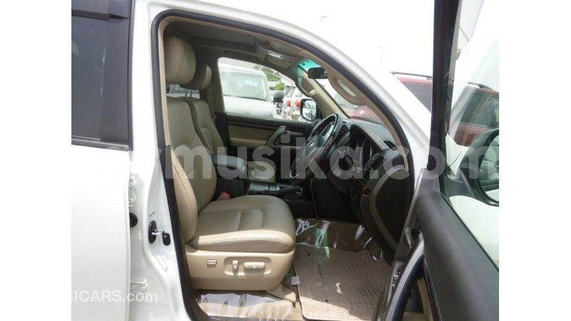 Big with watermark toyota land cruiser harare import dubai 12696