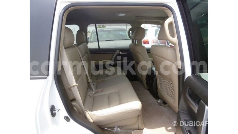 Big with watermark toyota land cruiser harare import dubai 12696