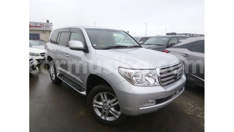 Big with watermark toyota land cruiser harare import dubai 12697