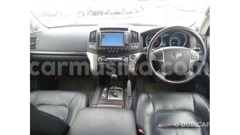 Big with watermark toyota land cruiser harare import dubai 12697