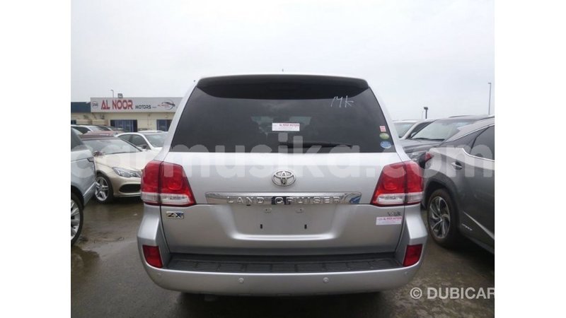 Big with watermark toyota land cruiser harare import dubai 12697