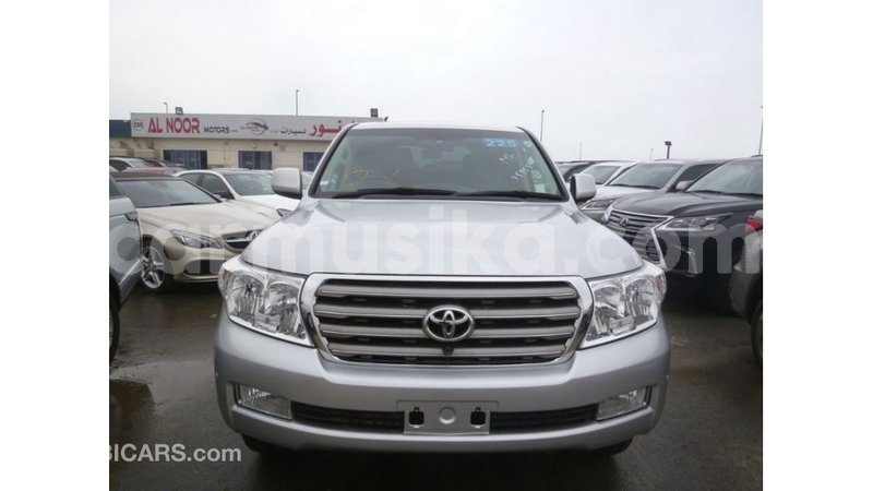 Big with watermark toyota land cruiser harare import dubai 12697