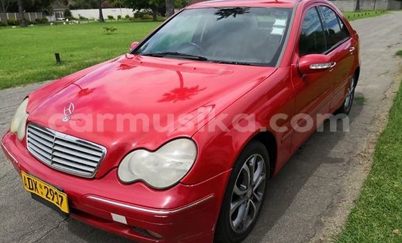 Acheter Occasion Voiture Mercedes‒Benz C-klasse Rouge à Harare, Harare Acheter Occasion Voiture Mercedes‒Benz C-klasse Rouge à Harare, Harare