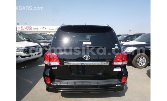 Nunua Imported Toyota Land Cruiser Nyeusi Gari ndani ya Import - Dubai nchini Harare Nunua Imported Toyota Land Cruiser Nyeusi Gari ndani ya Import - Dubai nchini Harare
