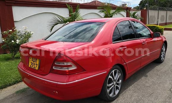 Acheter Occasion Voiture Mercedes‒Benz C-klasse Rouge à Harare, Harare Acheter Occasion Voiture Mercedes‒Benz C-klasse Rouge à Harare, Harare