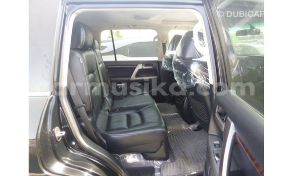 Nunua Imported Toyota Land Cruiser Nyeusi Gari ndani ya Import - Dubai nchini Harare Nunua Imported Toyota Land Cruiser Nyeusi Gari ndani ya Import - Dubai nchini Harare