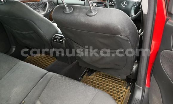 Acheter Occasion Voiture Mercedes‒Benz C-klasse Rouge à Harare, Harare Acheter Occasion Voiture Mercedes‒Benz C-klasse Rouge à Harare, Harare