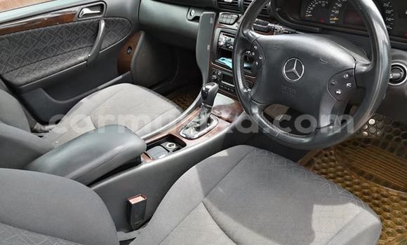 Acheter Occasion Voiture Mercedes‒Benz C-klasse Rouge à Harare, Harare Acheter Occasion Voiture Mercedes‒Benz C-klasse Rouge à Harare, Harare
