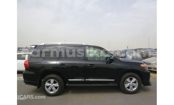 Nunua Imported Toyota Land Cruiser Nyeusi Gari ndani ya Import - Dubai nchini Harare Nunua Imported Toyota Land Cruiser Nyeusi Gari ndani ya Import - Dubai nchini Harare