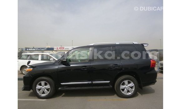 Nunua Imported Toyota Land Cruiser Nyeusi Gari ndani ya Import - Dubai nchini Harare Nunua Imported Toyota Land Cruiser Nyeusi Gari ndani ya Import - Dubai nchini Harare