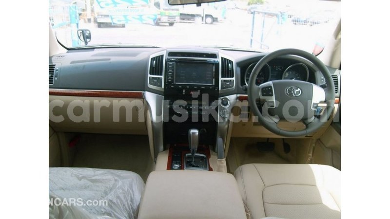 Big with watermark toyota land cruiser harare import dubai 12705